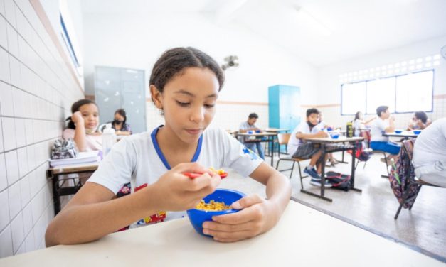 Governo de Alagoas triplica oferta da merenda na rede estadual.