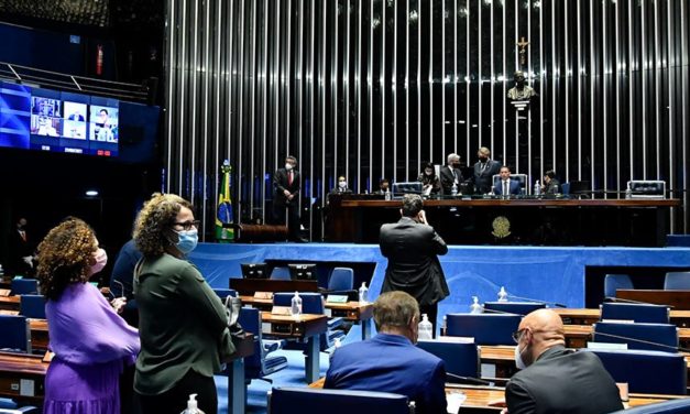 Lei que proíbe despejos entra em vigor até o final de 2021.