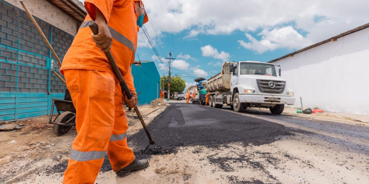 Programa da Prefeitura de Maceió já pavimentou mais de 50km de ruas na cidade.