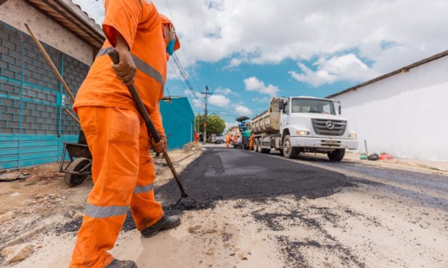 Programa da Prefeitura de Maceió já pavimentou mais de 50km de ruas na cidade.