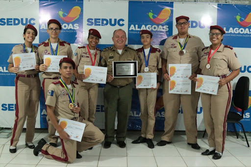 Alunos alagoanos ficam em segundo lugar nas olimpíadas brasileira de física.