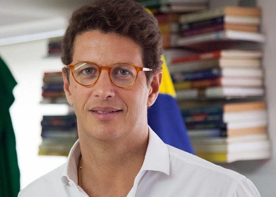 TV Jovem Pan contrata ex-ministro Ricardo Salles