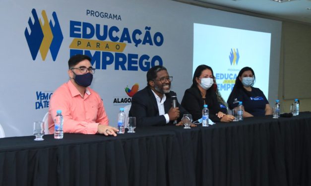 SEDUC inicia programa que capacita jovens e adultos a ingressarem no mercado de trabalho