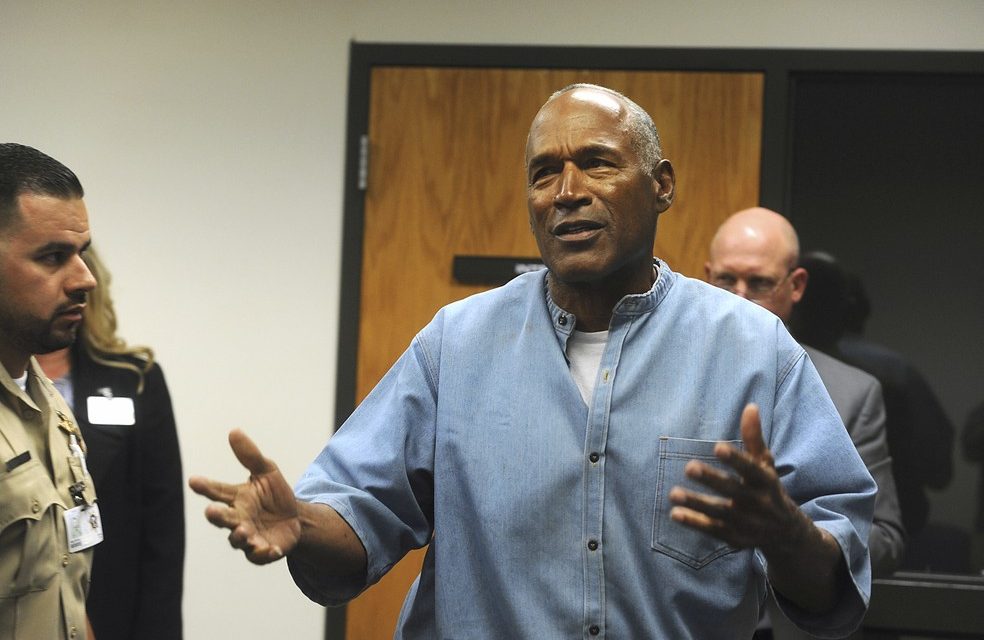 OJ Simpson cumpre sua pena e é libertado aos 74 anos de idade