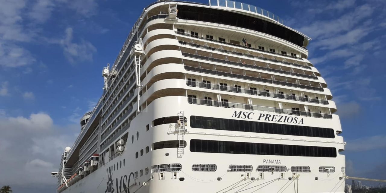 Navio MSC Preziosa desembarca no porto de Maceió com 3 mil passageiros