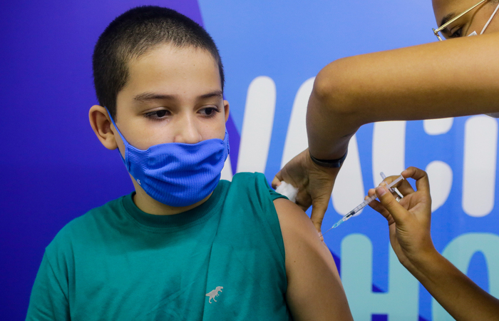 SESAU publica Nota Técnica visando orientar vacinação em crianças e adolescentes de 6 aos 17 anos com a Coronavac