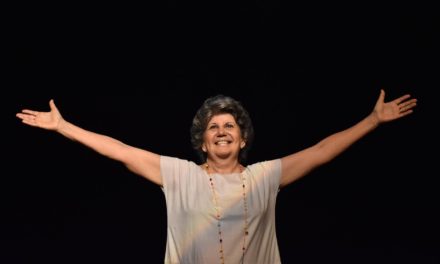 Teatro Deodoro recebe visita especial da museóloga Cármen Lúcia Dantas