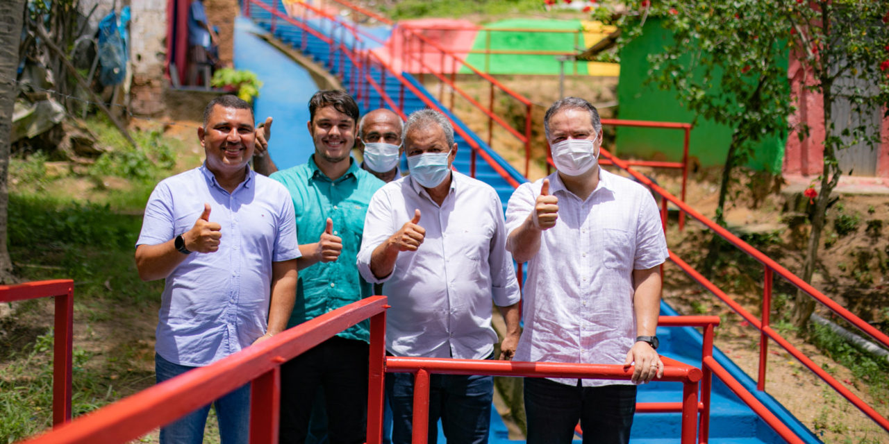 Obras de mobilidade urbana na Grota Frei Damião é inaugurada pelo Governador de Alagoas