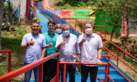 Obras de mobilidade urbana na Grota Frei Damião é inaugurada pelo Governador de Alagoas