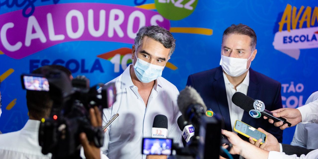 Renan Filho e Rafael Brito inauguram nova escola no município de Rio Largo