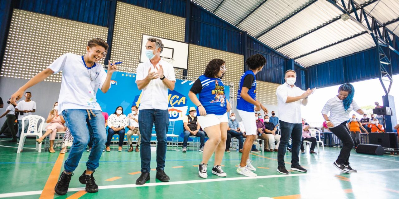 Município de Rio Largo recebe inauguração de escola, lançamento de novos programas e troca de experiências