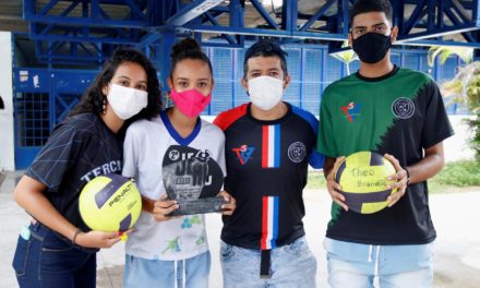 Estudantes da rede estadual se destacam e chamam a atenção da seleção alagoana de voleibol