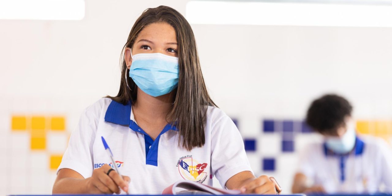 Estudantes da rede estadual investem bolsa do Cartão Escola 10 em formação profissional