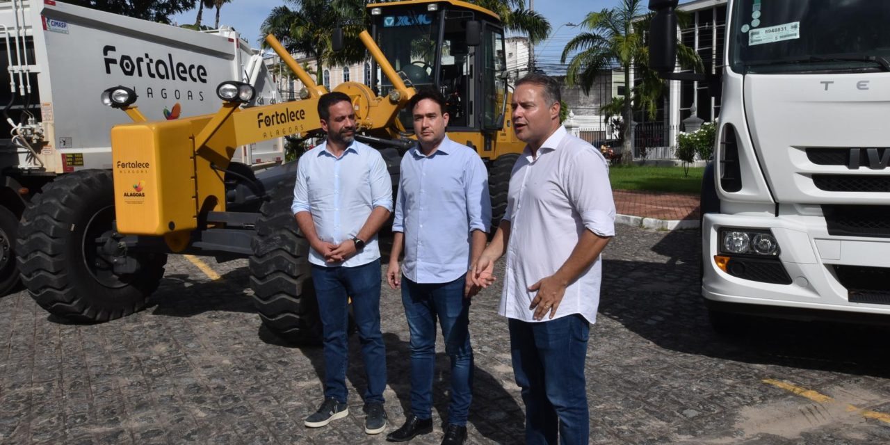 Renan Filho realizou entrega de equipamentos que vão fortalecer os serviços públicos em cinco municípios de Alagoas