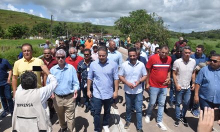 Governador de Alagoas inaugura obras do Minha Cidade Linda no município de Campestre