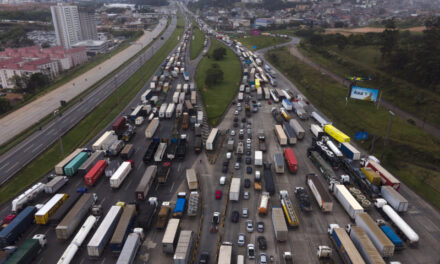 Ministro da Justiça anuncia a normalização da circulação nas rodovias