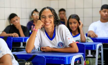 Projeto auxilia alunos da rede estadual com reforço de Matemática e Língua Portuguesa