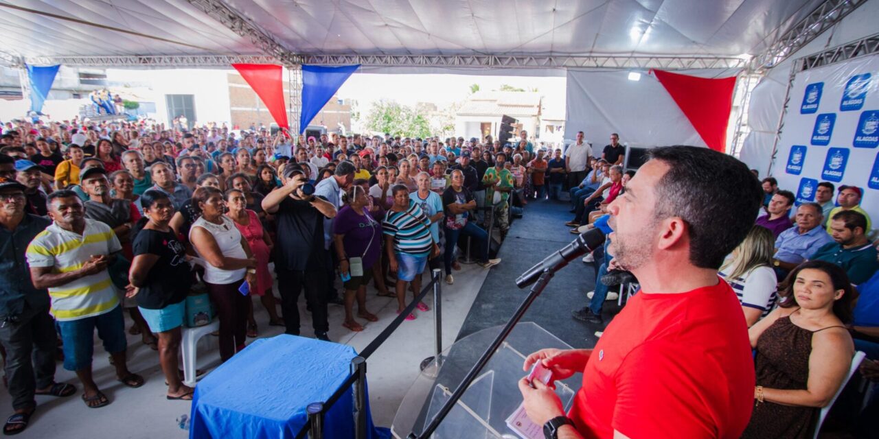 Em obras em série, governador entrega mais de 70 ruas calçadas e cisternas no município sertanejo de São José da Tapera