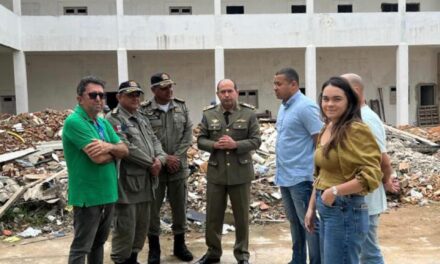 Comandante-geral da PMAL visita obras de reforma do Quartel Geral