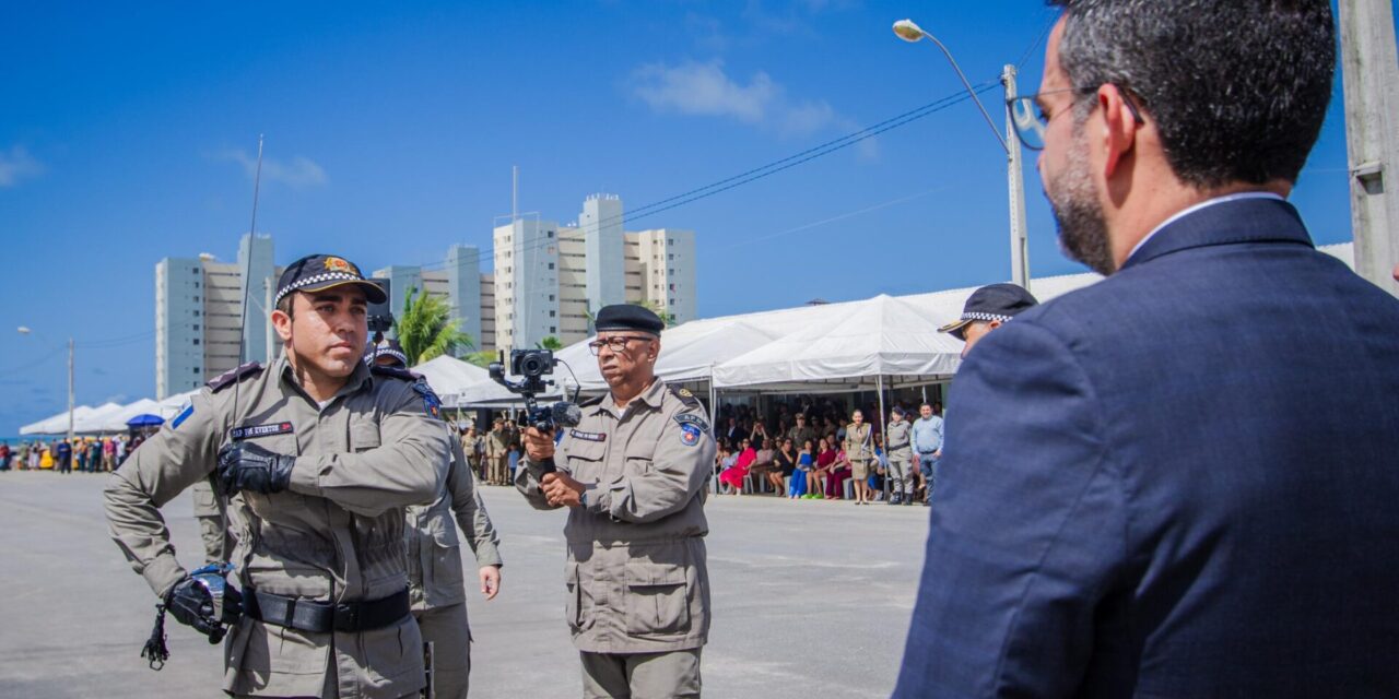 Governador Paulo Dantas participa da maior promoção de policiais militares de Alagoas