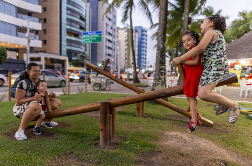 Orla marítima de Maceió ganha novo parque sustentável para crianças