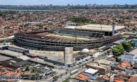 Estádio Rei Pelé completa 53 anos com um pé no passado e outro no futuro