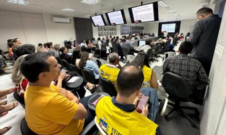 Secretaria de Planejamento e Gestão reúne servidores para palestra sobre assédio moral no serviço público