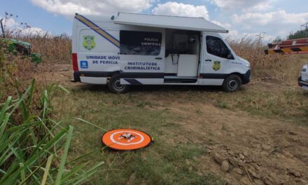 Polícia Científica de Alagoas examina local de morte por descarga elétrica