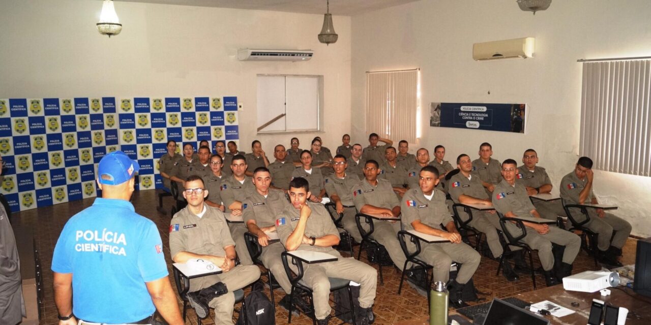 Polícia Científica realiza instrução para alunos do Curso de Formação e Aperfeiçoamento de Praças da PM