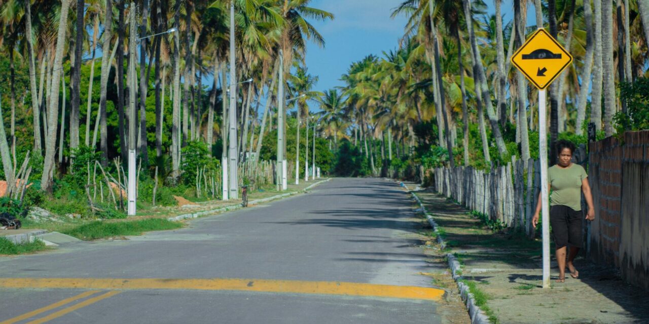 Governador Paulo Dantas inaugura obra do Pró-Estrada em Piaçabuçu