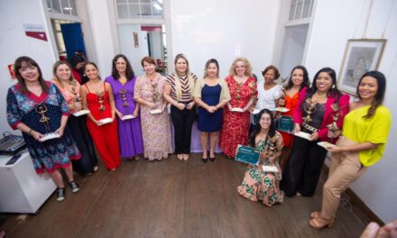 7ª edição do prêmio Mulheres que Escrevem Alagoas é marcada por emoção e celebração da força feminina