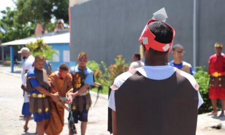 Socioeducandos encenam A Paixão de Cristo e recriam os últimos momentos de Jesus na terra