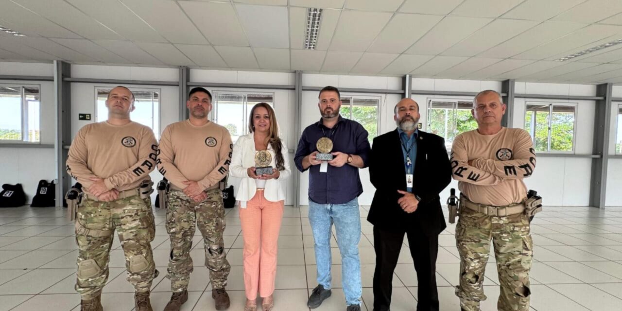 Polícia Civil homenageia autoridades pelo apoio a curso de operações especial