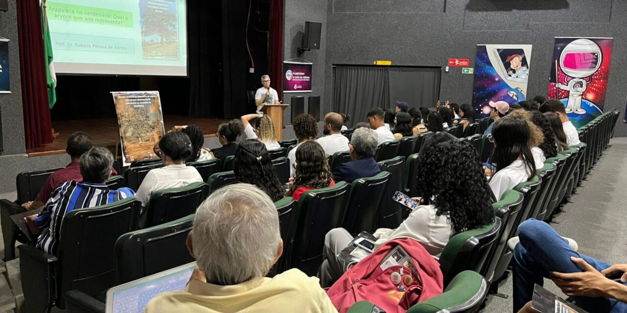 Reunião científica de pesquisadores debate a sistemática da árvore Arapiraca